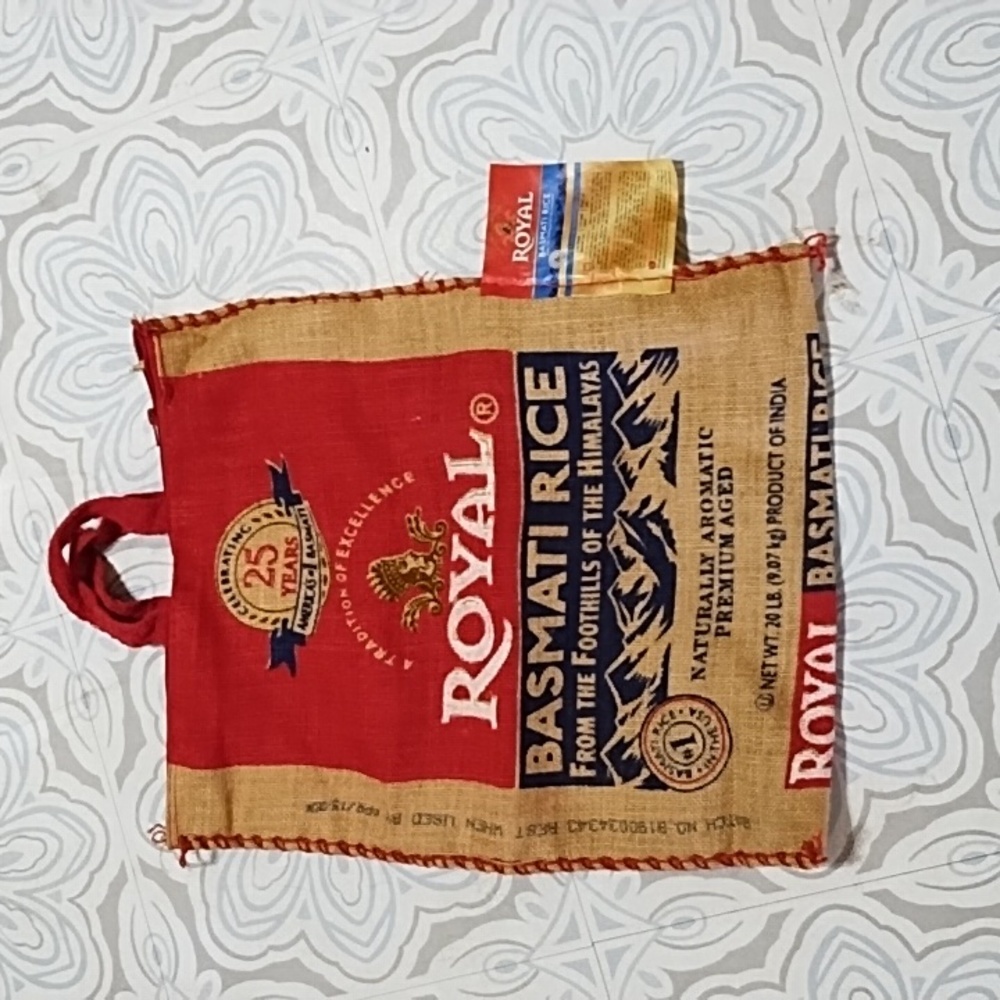 OMGOSH Burlap Canvas Hippie bag! Love these bags Fully Sets the U theme